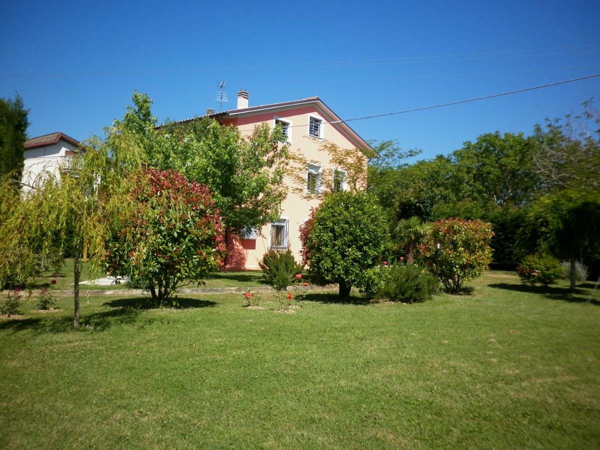 Villa Jolanda Fratte Rosa Luaran gambar