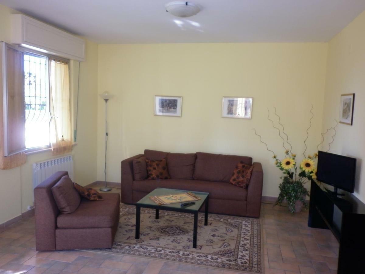 Villa Jolanda Fratte Rosa Luaran gambar